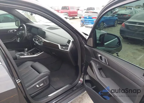 2021 BMW X5 xDrive40I z USA, uszkodzony, nr VIN 5UXCR6C0XM9F79115